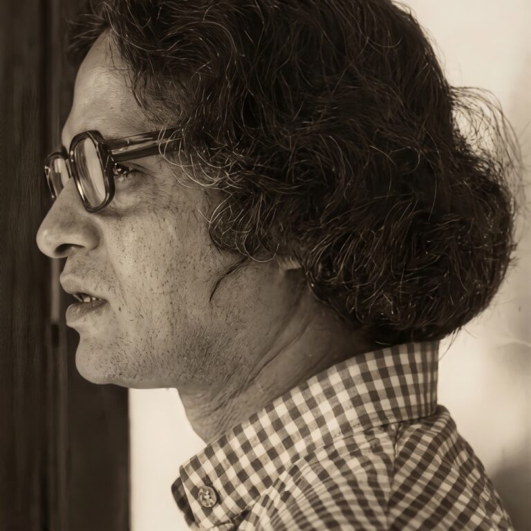 পূর্ণেন্দু পত্রী